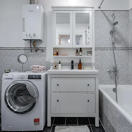 Apartman Steps From A Le Coq And Old Town